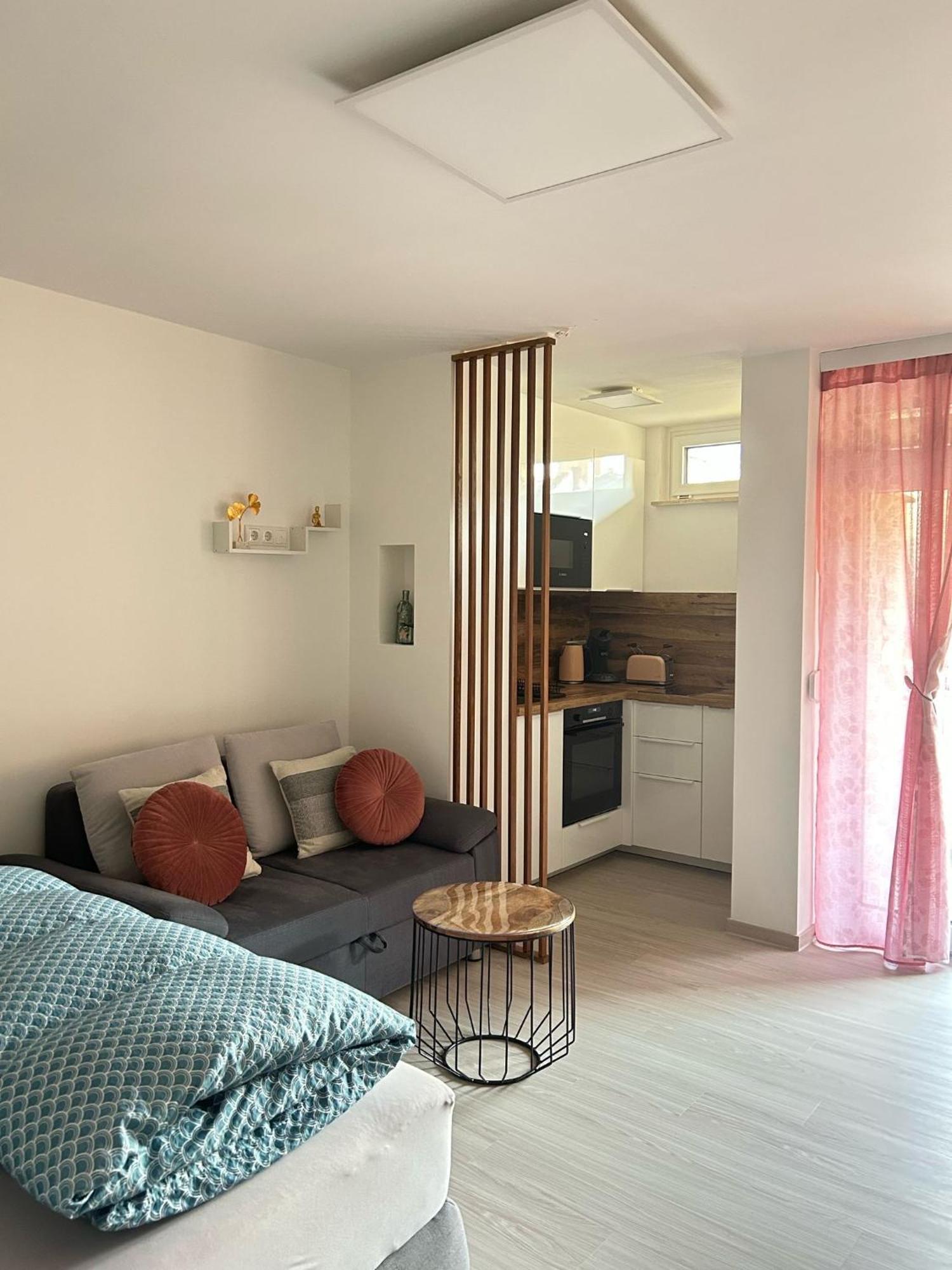 Lilis Apartment Mit Balkon Augusta Esterno foto